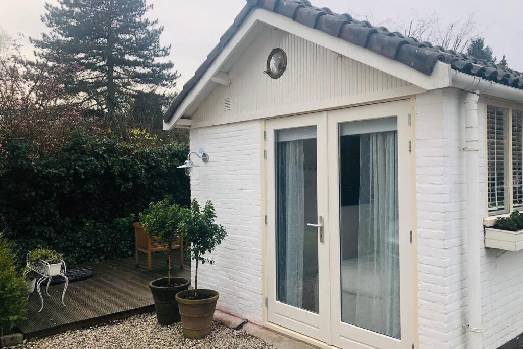 Tiny House In Tuin Van De Statige Villa Mariahof Dordrecht Zewnętrze zdjęcie