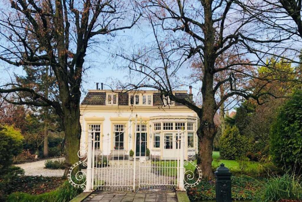 Tiny House In Tuin Van De Statige Villa Mariahof Dordrecht Zewnętrze zdjęcie
