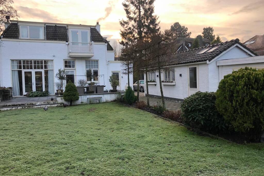 Tiny House In Tuin Van De Statige Villa Mariahof Dordrecht Zewnętrze zdjęcie